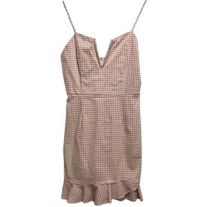 MOD on Trend. Pink & white checker pattern dress. Size M. Used, good condition.